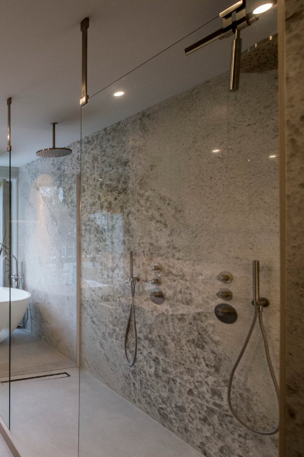 Lasut en Braun modern chic douche