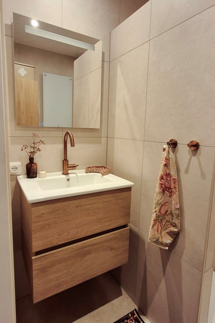 binnenkijken gastenbadkamer Elise en Wouter