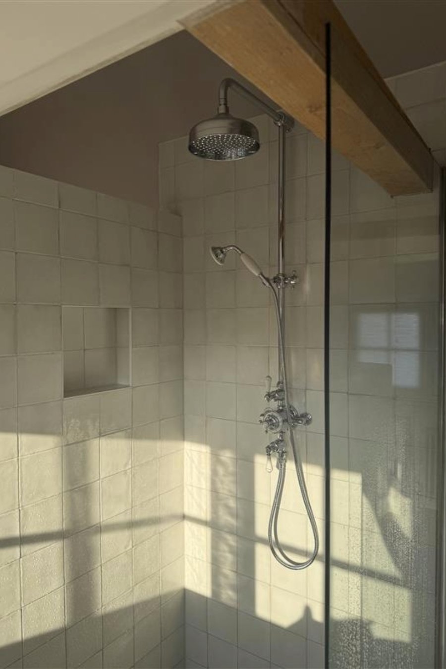 binnenkijken klassieke badkamer Maria Elena