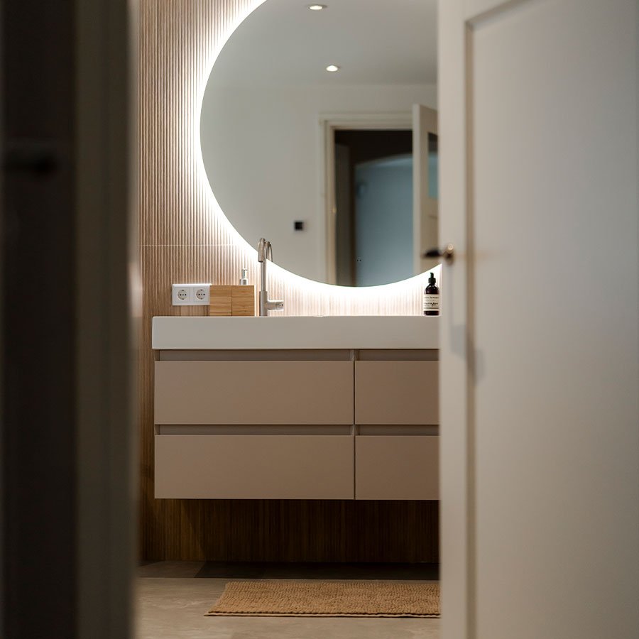Moderne warme badkamer