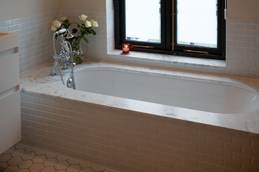 binnenkijken klassieke badkamer Maria Elena