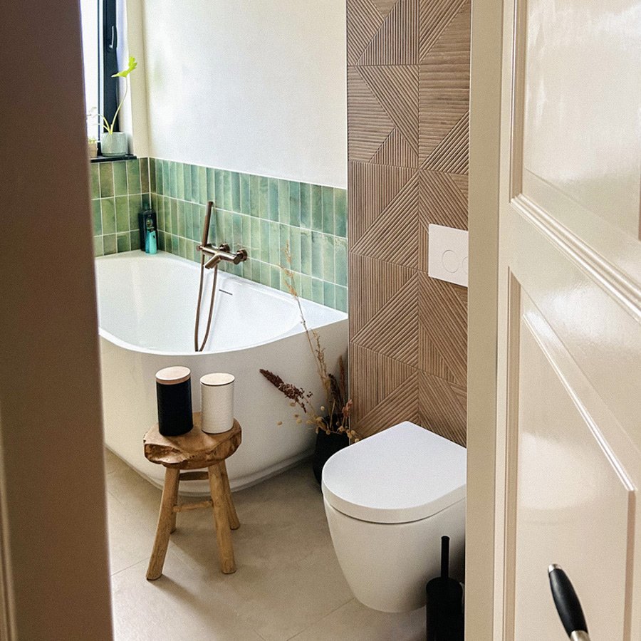 Badkamer met groen en hout