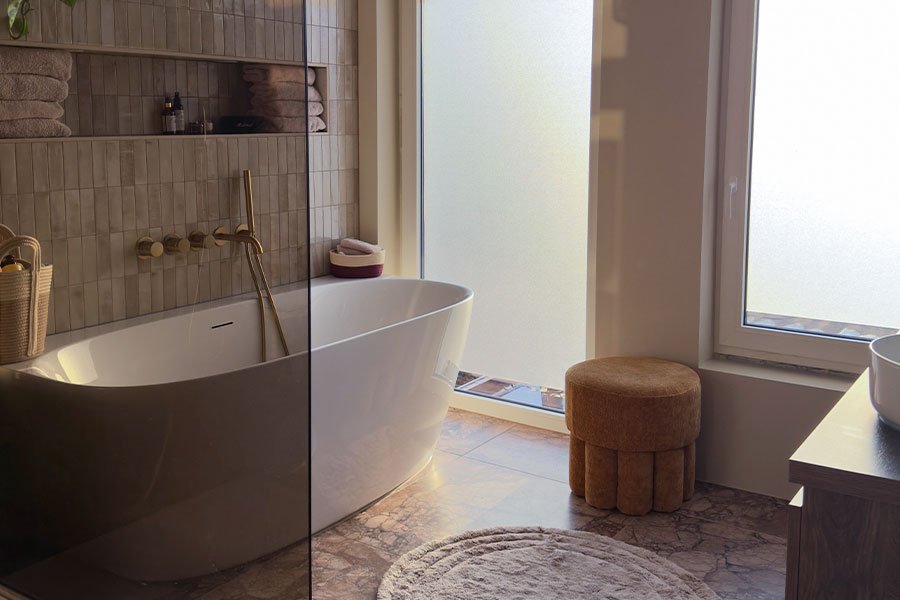 binnenkijken warme badkamer Wendy