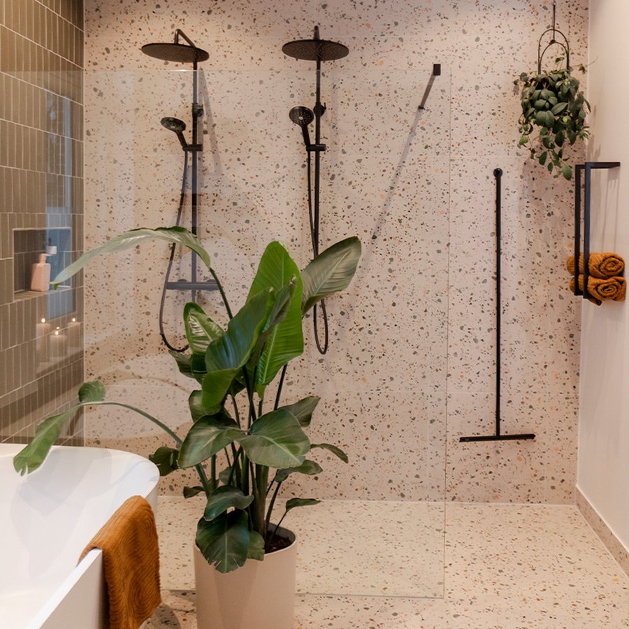 Kleurrijke badkamer Lianne en Robin