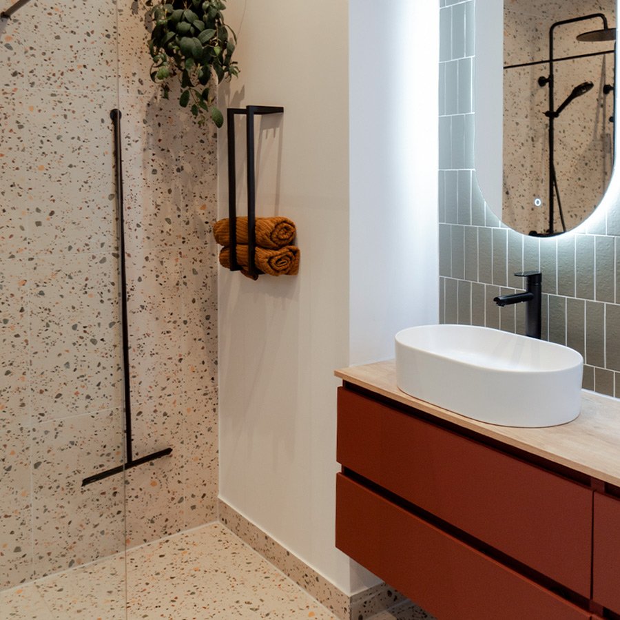 Kleurrijke badkamer Lianne en Robin