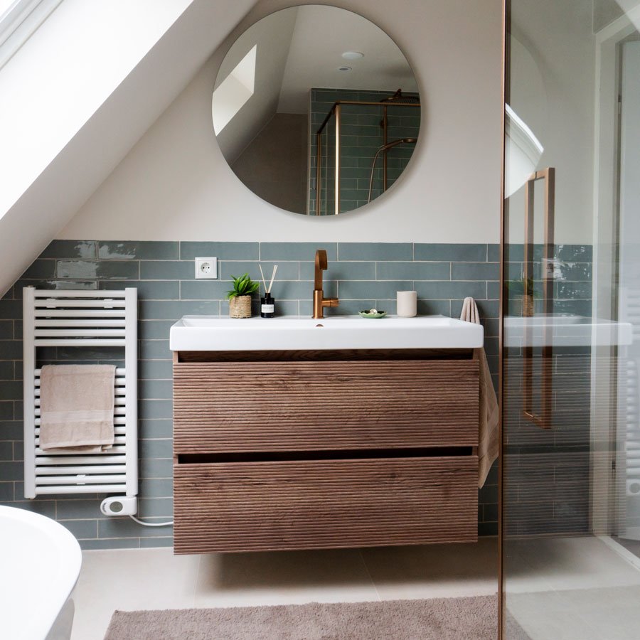 Sfeervolle badkamer met beige en groen