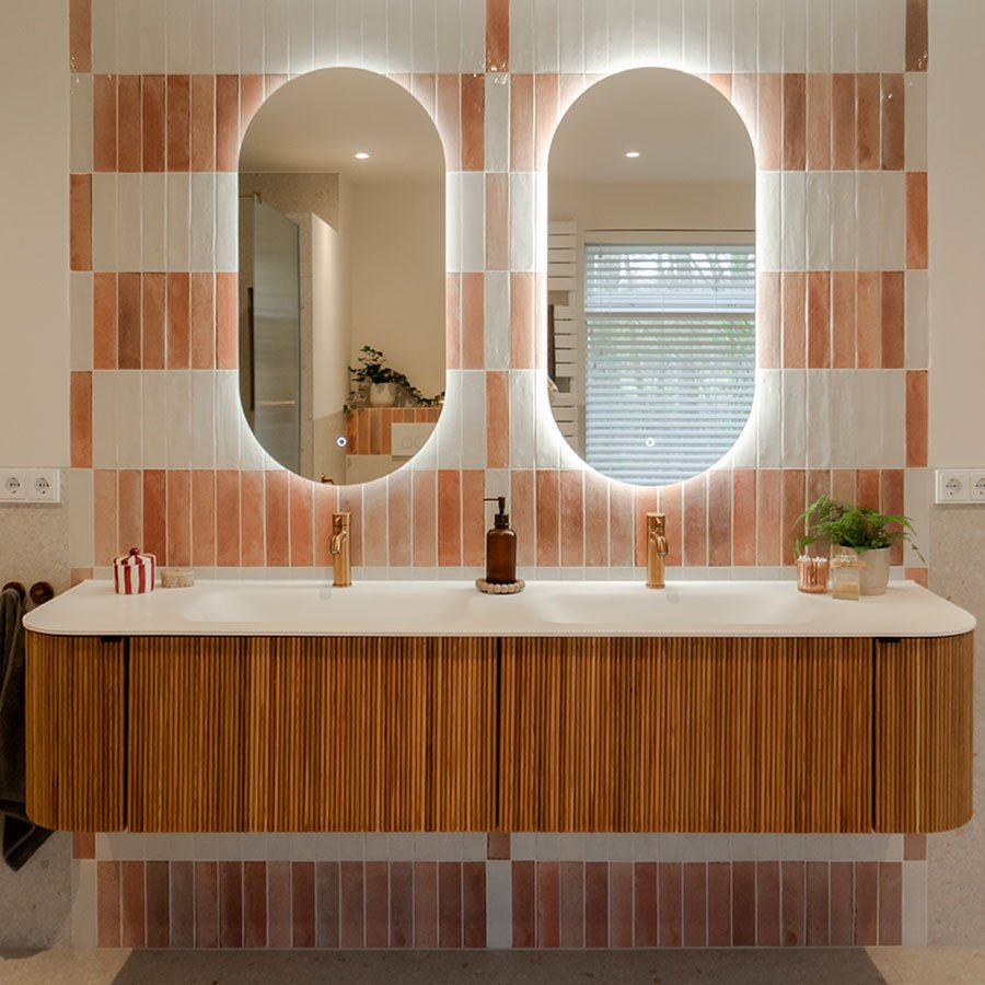 Moderne warme badkamer Caroline