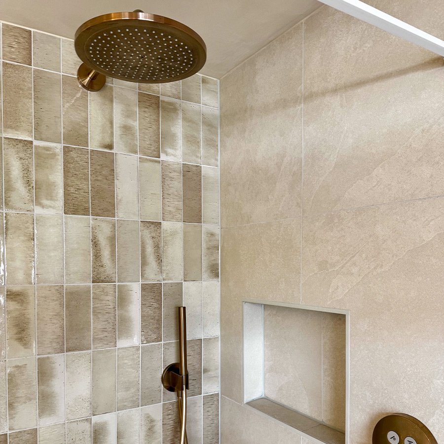 Binnenkijken bij Jette - beige, koper en travertin