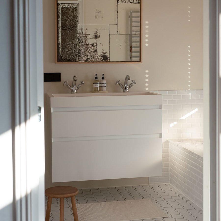 Klassieke witte badkamer