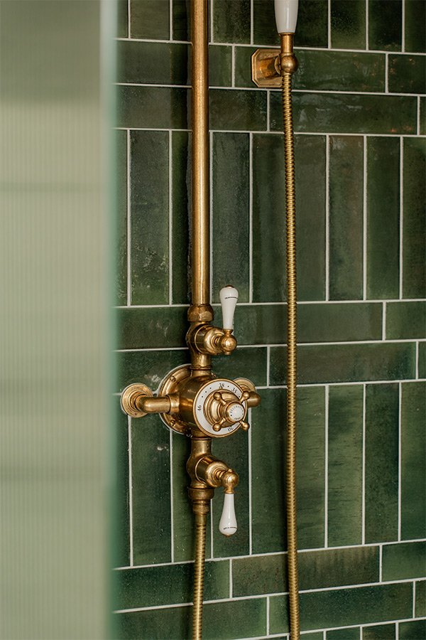 Klassieke groene douche