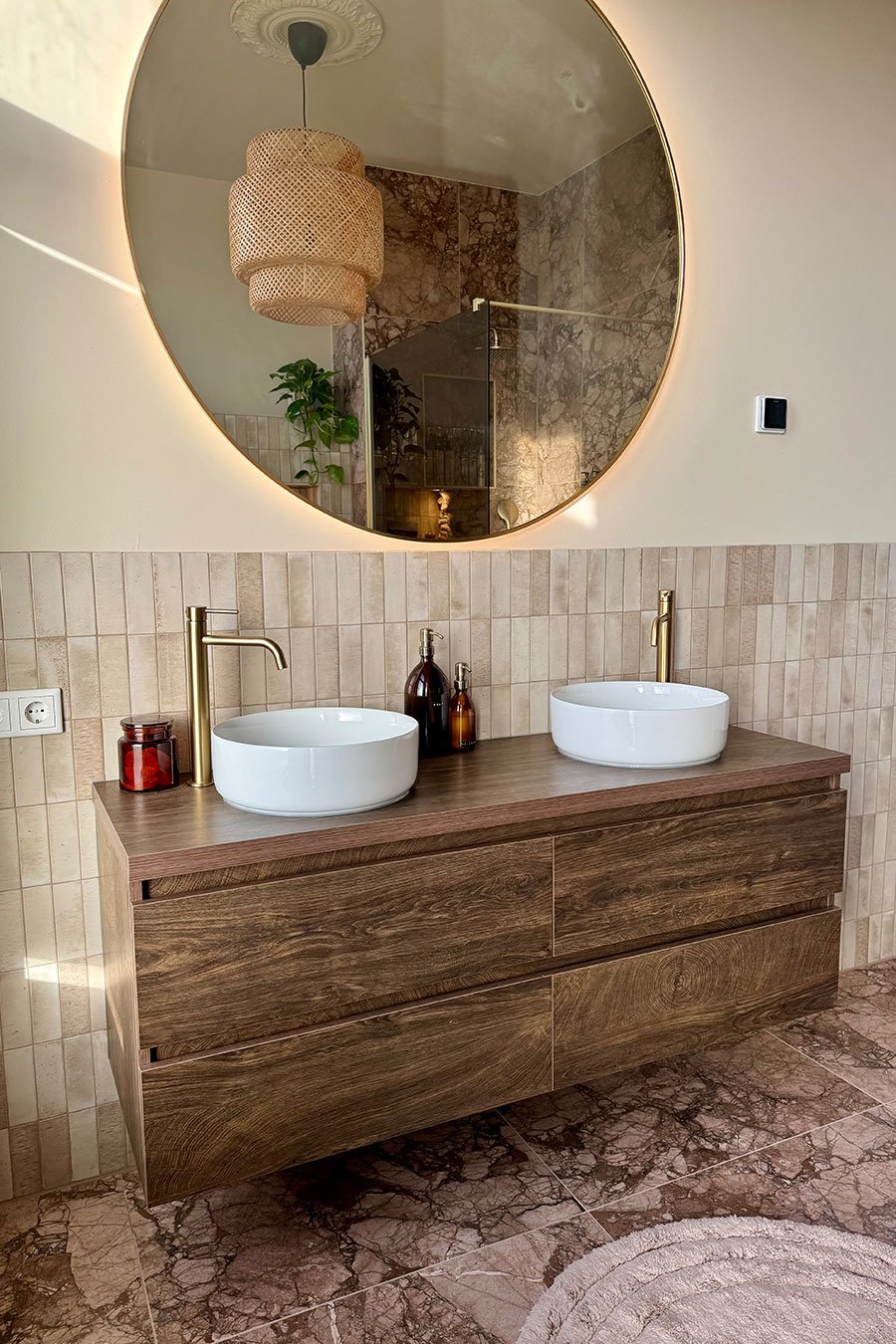 binnenkijken warme badkamer Wendy