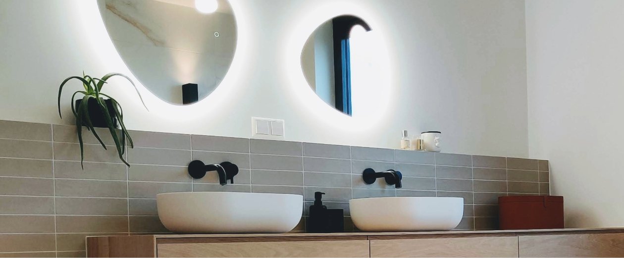 Tendances salle de bains 2026 formes fluides