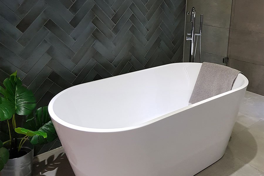 salle de bains aspect béton gris