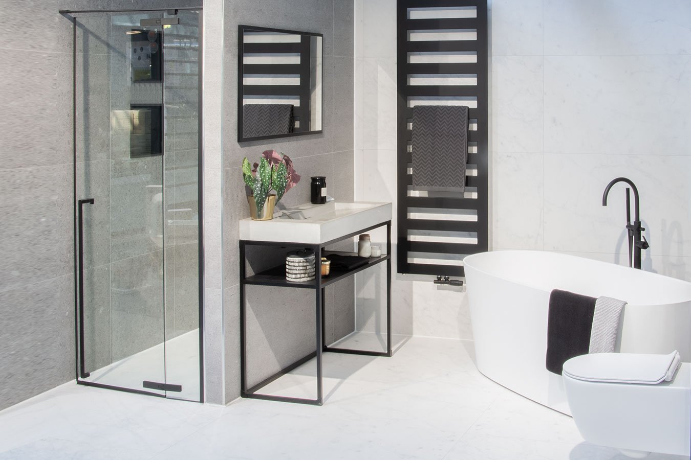 badkamer industrieel donker stijl