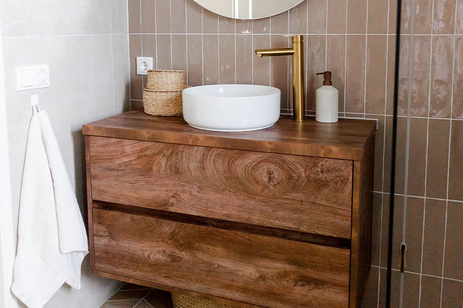 Wastafelmeubel met waskom