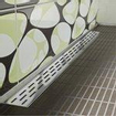 Aco ShowerDrain C caniveau de douche inox s. bride sans grille, 70mm large, garde d’odeur 25mm 685mm prof. d’encastrement 65mm av. sortie latérale SW398870