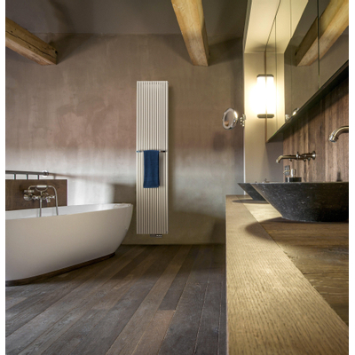 VASCO CARRE radiateur design H180xP8.6xL47.5cm 1675W Acier Jet Black