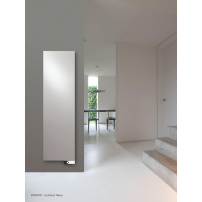 Vasco Niva N1L1-EL-B design radiator elektrisch met blower 1825x620mm, 2250W zwart structuur (RAL9005) OUTLETSTORE