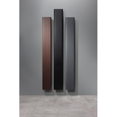 Royal plaza Mantua designradiator 22,5x180cm 723watt mat zwart SHOWROOMMODEL