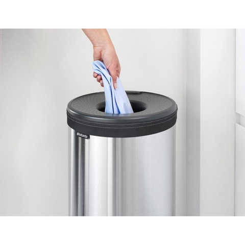 Brabantia Panier à linge 35L Selector avec couvercle synthétique dark grey et sac à linge amovible Matt Steel SW237299