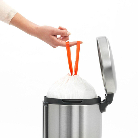Brabantia Poubelle à pédale 5L avec seau intérieur synthétique Matt Steel SW237265
