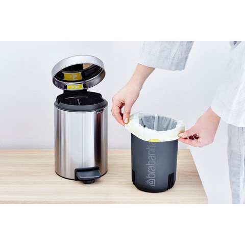 Brabantia Newlcon Poubelle à pédale 3L Avec seau intérieur synthétiqueMatt Steel SW237252