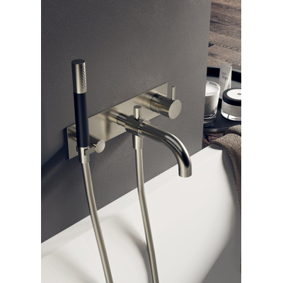 Hotbath Cobber kit de garniture pour mitigeur douche et baignoire encastré avec inverseur automatique et flexible de douche et douchette à main nickel brossé