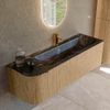 MONDIAZ KURVE-DLUX Meuble de salle de bains 145 cm avec module 25 L couleur Chêne avec 1 tiroir et 1 porte. Lavabo BIG LARGE à droite 1 trou de robinet couleur Lava. SW1137177