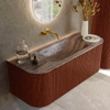 MONDIAZ KURVE-DLUX Meuble de salle de bains 120cm arrondi gauche + droite couleur Ruby avec 1 tiroir et 2 portes. Plan-vasque BIG SMALL Milieu sans trou de robinet Oza. SW1432766