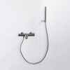 Fortifura Calvi Thermostatische badkraan - met staafhanddouche handdouchehouder en gladde doucheslang - PVD - geborsteld gunmetal (antraciet) SW811959