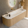 MONDIAZ KURVE-DLUX Meuble de salle de bains 140 cm avec module 25 Len R couleur Oak avec 1 tiroir et 2 portes. Lavabo BIG SMALL central sans trou de robinet couleur Ostra. SW1137772