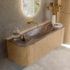 MONDIAZ KURVE-DLUX meuble de salle de bains 130cm arrondi Gauche + Droite couleur chêne avec 1 tiroir et 2 portes. Lavabo BIG SMALL Central sans trou de robinet Oza. SW1432623