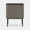 Brabantia Bo Touch Bin Poubelle - 36 litres - seau intérieur en plastique - platinum SW1117502