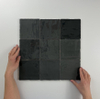 Terravito Maleno Anthracite brillant forme artisanale 13x13 SW1026234