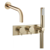 Crosswater MPRO inbouw thermostatisch badkraan horizontaal 2 weg met handdouche set met uitloop geborsteld messing (goud) SW641789 Crosswater MPRO inbouw thermostatisch badkraan horizontaal 2 weg met handdouche set met uitloop geborsteld messing (goud) SW641789