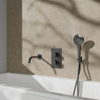 Fortifura Calvi Badkraan set - uitloop - 22cm inkortbaar - gladde slang - ronde handdouche - inbouwdeel - wandhouder - PVD - geborsteld gunmetal (antraciet) SW1244011