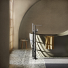 Robinet de baignoire Hotbath Gal - bec pivotant - montage au sol - gunmetal PVD brossé SW656141 Robinet de baignoire Hotbath Gal - bec pivotant - montage au sol - gunmetal PVD brossé SW656141