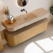 MONDIAZ THOR-DLUX 160cm badmeubel ronding links + rechts kleur Oak met 1 lade en 2 deuren. Vrijhangende wastafel CLOUD Midden zonder kraangat kleur Arena. SW1465095