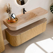 MONDIAZ THOR-DLUX 140cm badmeubel ronding links + rechts kleur Oak met 1 lade en 2 deuren. Vrijhangende wastafel CLOUD Midden 1 kraangat kleur Saba. SW1464312