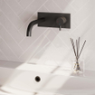 BRAUER Black Edition Wastafelmengkraan inbouw - gebogen uitloop links - hendel kort smal - inclusief inbouwdeel - afdekplaat - model B 1 - mat zwart SW385404