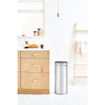 Brabantia Touch Bin Poubelle - 30 litres - seau intérieur en plastique - matt Steel SW1117316