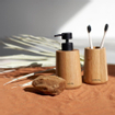 Sealskin Terre Ensemble de salle de bain - Distributeur de savon 150 ml - Gobelet à brosse à dents - Chêne SW699548