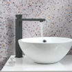 Crosswater Verge mitigeur de lavabo surélevé noir mat SW648418