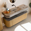 MONDIAZ THOR-DLUX 140cm badmeubel ronding links + rechts kleur Oak met 1 lade en 2 deuren. Vrijhangende wastafel CLOUD Midden zonder kraangat kleur Sombra. SW1464359