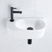QeramiQ Fuente Ensemble lave-mains - 40x21.5x12cm - gauche - cannelé - demi-rond - 1 trou de robinet - céramique - robinet lave-mains noir mat - bouchon de vidage - siphon abaissé - blanc brillant SW1232882