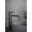 Wiesbaden Ribbd XL wastafelkraan hoog met coldstart gunmetal PVD SW632110
