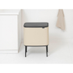 Brabantia Bo Touch Bin Poubelle - 36 litres - seau intérieur en plastique - soft beige SW1117500