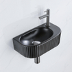 Fugaflow Efficiente Pietra Ensemble lave-mains – 40 x 21,5 x 12 cm – droite – nervuré – demi-rond – 1 trou pour robinet – céramique – robinet pour lave-mains finition gunmetal – bonde d’évacuation – siphon extra-plat – noir mat SW1442468