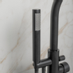 Robinet baignoire Crosswater MPRO - sur pied - avec douchette à main - noir mat SW209267