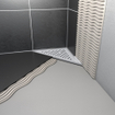 Easy Drain Aqua Delta drain de sol triangulaire avec pièce de finition ABS/grille en inox et évacuation latérale 22x22cm siphon 50 à 25mm DESTOCKAGE OUT13435